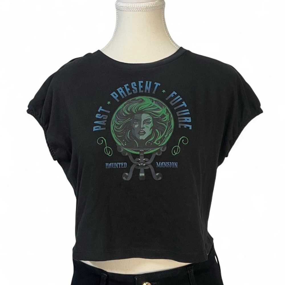 Madame‎ Leota Crop Top